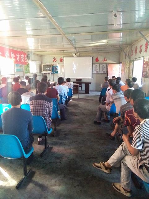 掘進(jìn)公司北翼項目部定期培訓(xùn)養(yǎng)成安全好習(xí)慣