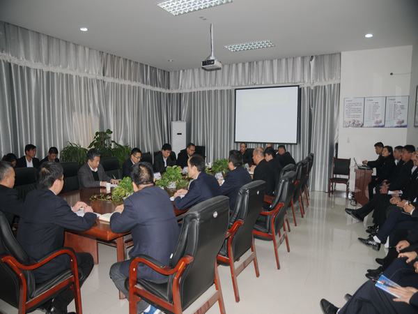 掘進(jìn)公司召開干部大會(huì)宣布干部任免決定