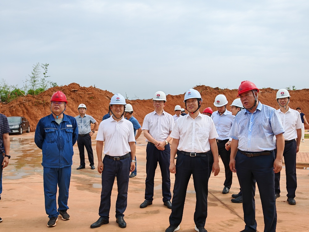 岳陽(yáng)市委副書(shū)記、市長(zhǎng)李摯一行深入天工公司項(xiàng)目一線檢查指導(dǎo)