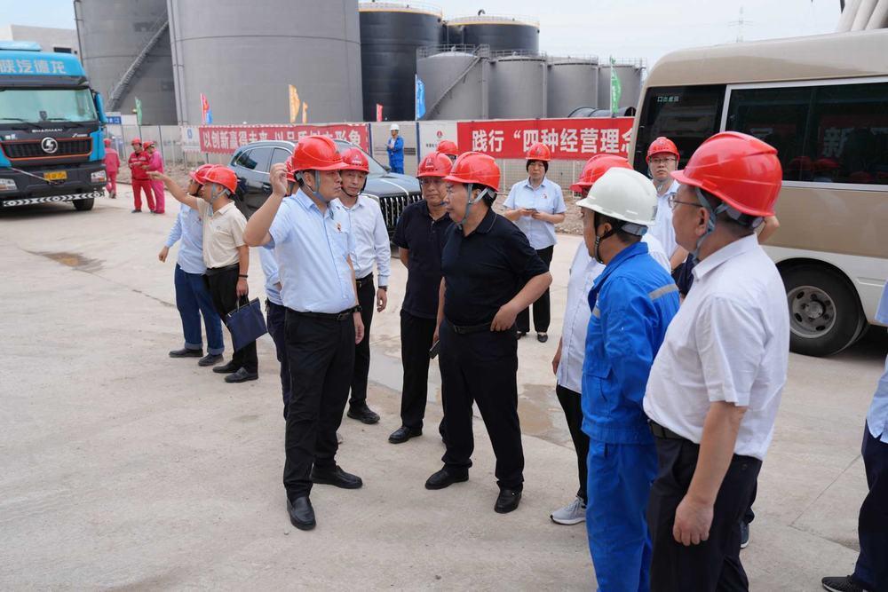 陜煤電力集團董事長馮平安一行深入陜煤建設(shè)石門電廠項目部及汨羅電廠項目部檢查指導(dǎo)工作